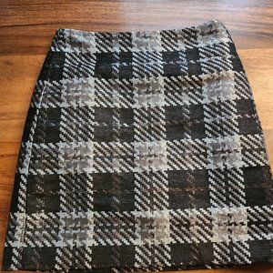 LOFT Outlet straight skirt in black and white plaid